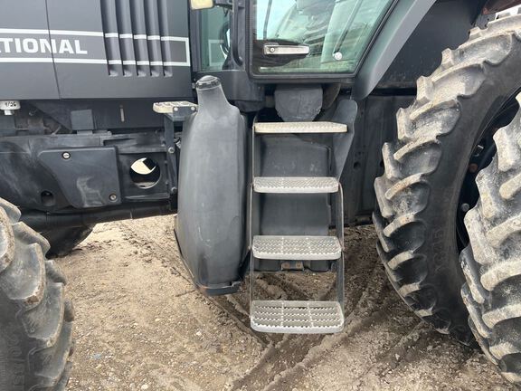 1999 Case MX240 Tractor