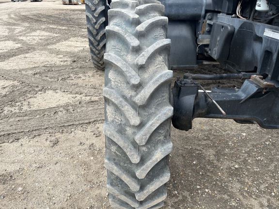1999 Case MX240 Tractor