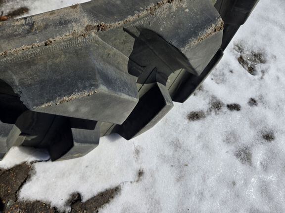 2021 John Deere 16" TRACKS Tires