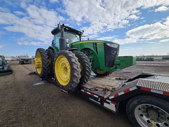 2014 John Deere 8370R Tractor