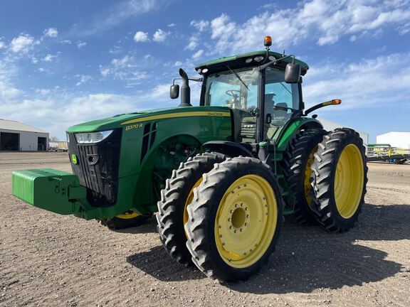 2014 John Deere 8370R Tractor