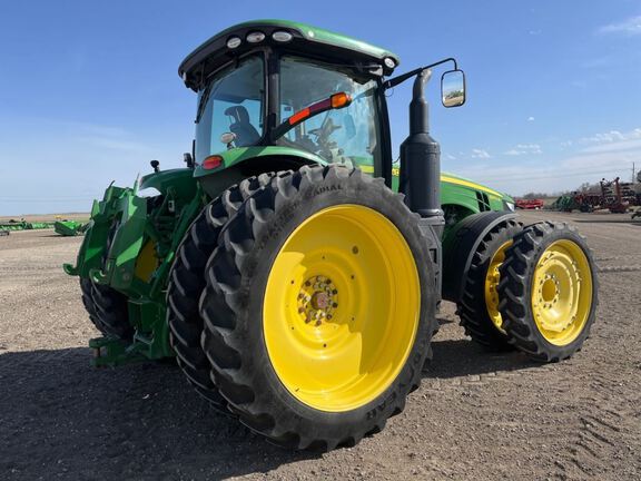 2014 John Deere 8370R Tractor