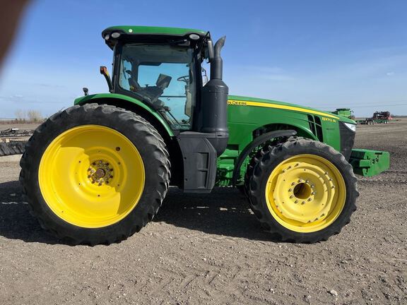 2014 John Deere 8370R Tractor