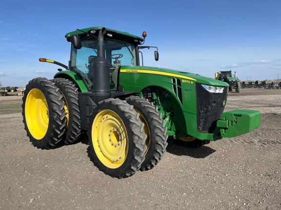 2014 John Deere 8370R Tractor