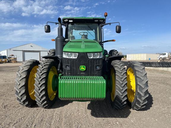 2014 John Deere 8370R Tractor