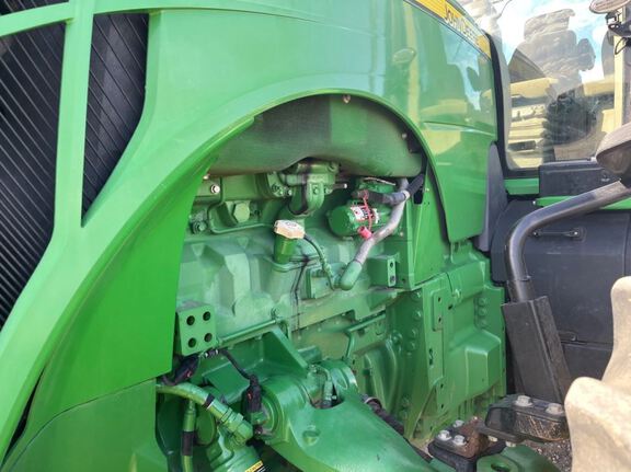 2014 John Deere 8370R Tractor
