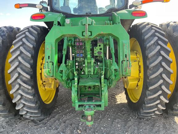 2014 John Deere 8370R Tractor
