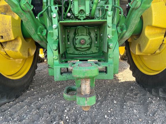 2014 John Deere 8370R Tractor