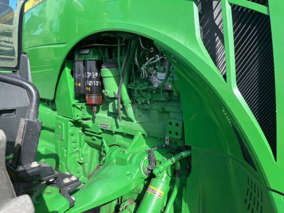 2014 John Deere 8370R Tractor