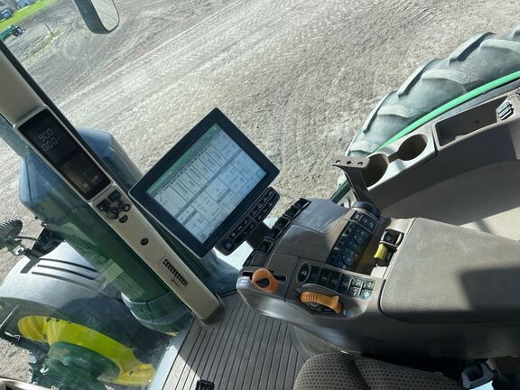 2014 John Deere 8370R Tractor