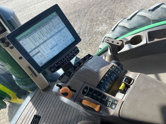 2014 John Deere 8370R Tractor
