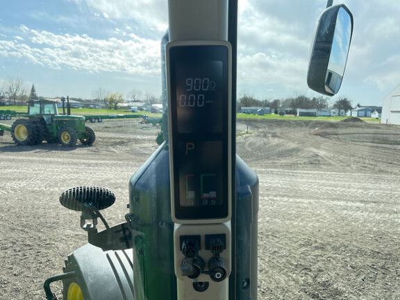 2014 John Deere 8370R Tractor