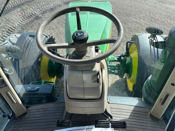 2014 John Deere 8370R Tractor