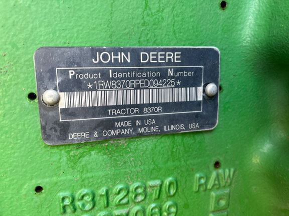2014 John Deere 8370R Tractor