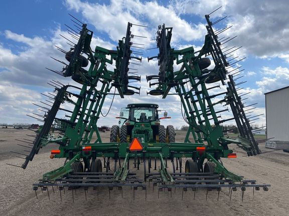 2003 John Deere 980 Field Cultivator