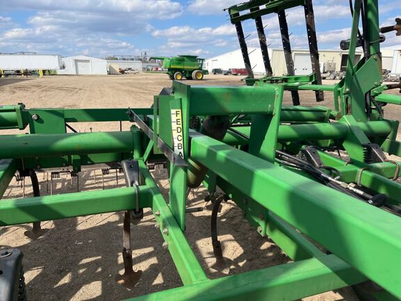 2003 John Deere 980 Field Cultivator