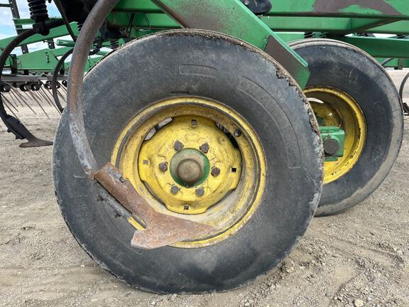 2003 John Deere 980 Field Cultivator