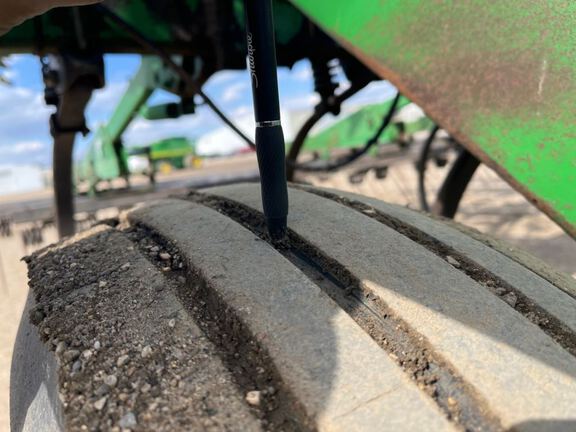 2003 John Deere 980 Field Cultivator