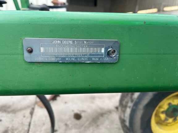 2003 John Deere 980 Field Cultivator