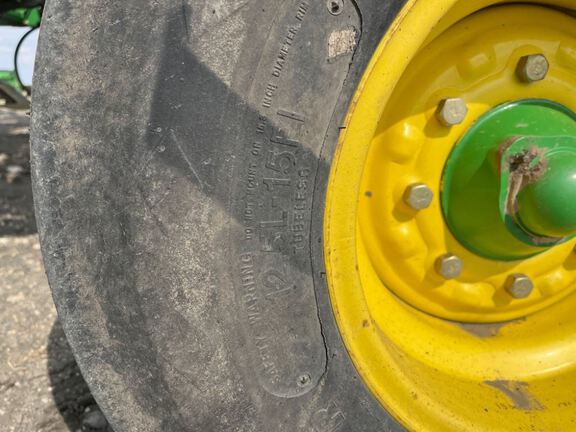 2007 John Deere 2210 Field Cultivator