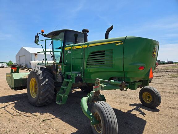 2016 John Deere W235 Windrower