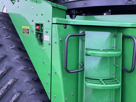 2023 John Deere 9RX 590 Tractor Rubber Track