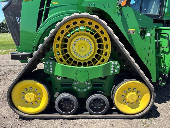 2023 John Deere 9RX 590 Tractor Rubber Track