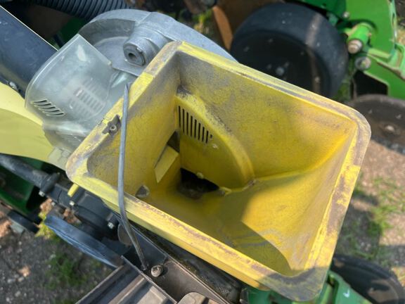 2008 John Deere DB44 Planter