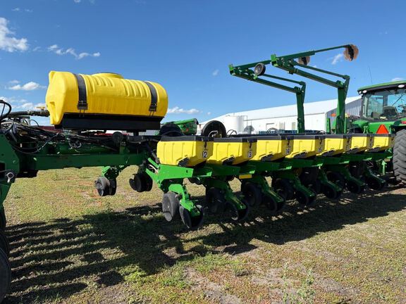 2012 John Deere 1770NT Planter