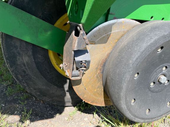2012 John Deere 1770NT Planter