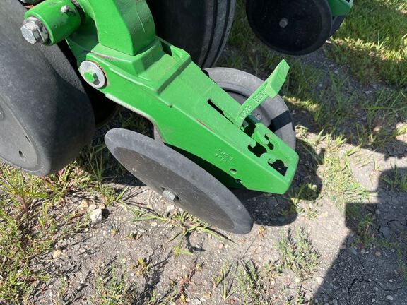 2012 John Deere 1770NT Planter