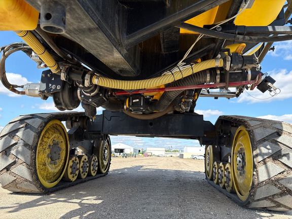 2023 Fast Distributing FS9524T Sprayer/High Clearance