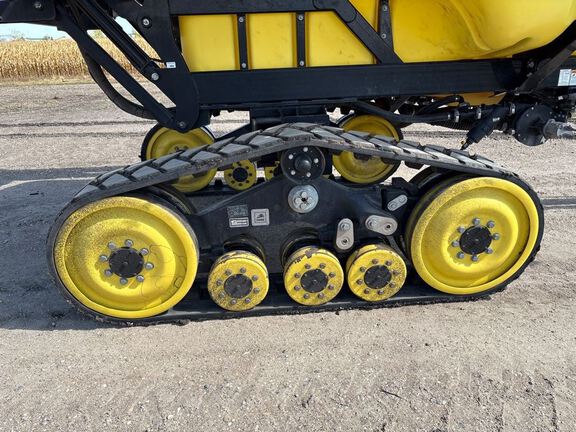 2023 Fast Distributing FS9524T Sprayer/High Clearance
