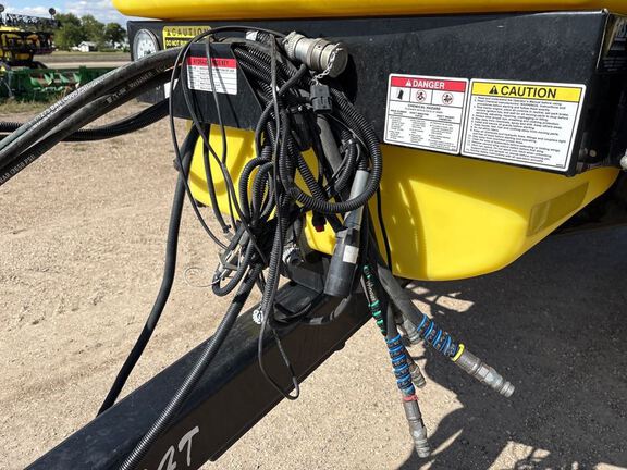 2023 Fast Distributing FS9524T Sprayer/High Clearance