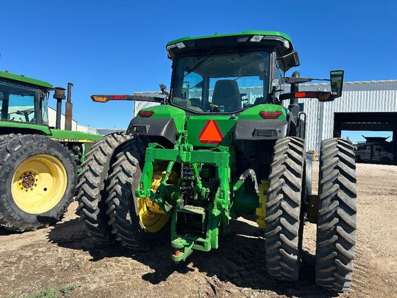 2023 John Deere 8R 250 Tractor