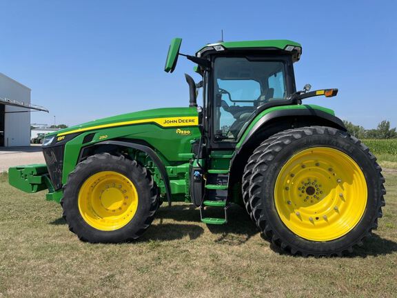 2023 John Deere 8R 250 Tractor