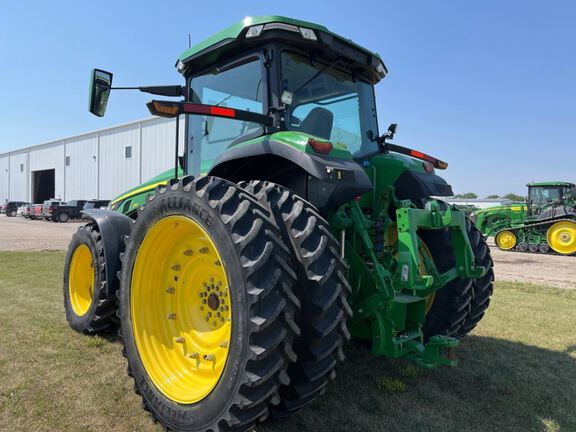 2023 John Deere 8R 250 Tractor