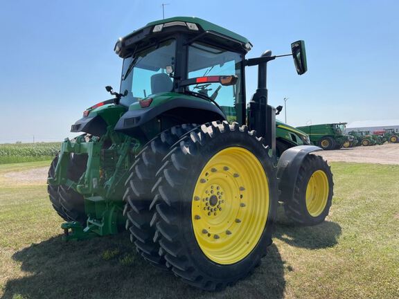 2023 John Deere 8R 250 Tractor