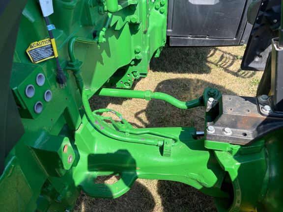 2023 John Deere 8R 250 Tractor
