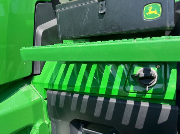 2023 John Deere 8R 250 Tractor