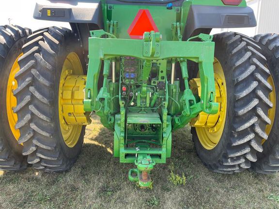 2023 John Deere 8R 250 Tractor