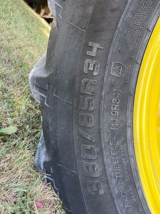 2023 John Deere 8R 250 Tractor