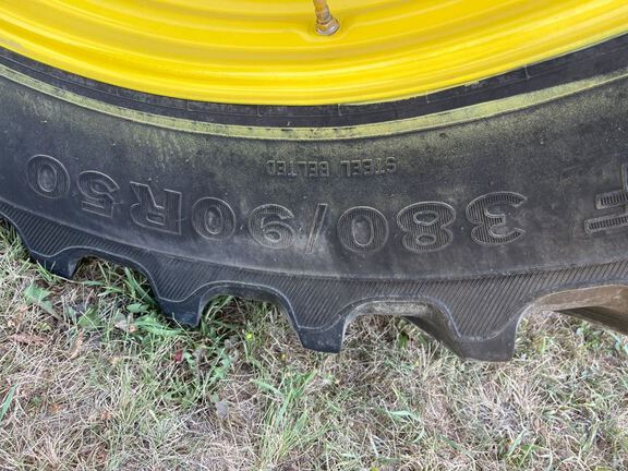 2023 John Deere 8R 250 Tractor