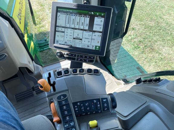 2023 John Deere 8R 250 Tractor