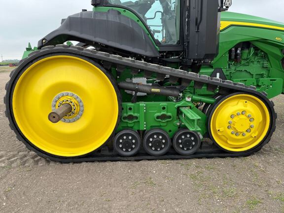 2024 John Deere 8RT 410 Tractor Rubber Track
