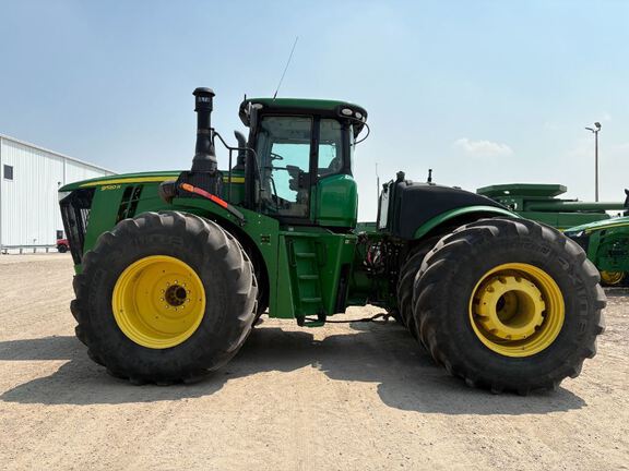 2017 John Deere 9520R Tractor 4WD