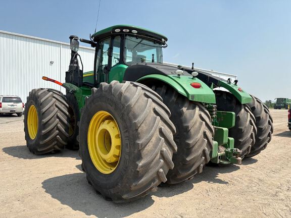 2017 John Deere 9520R Tractor 4WD