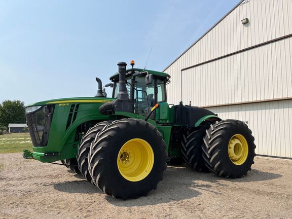2017 John Deere 9520R Tractor 4WD