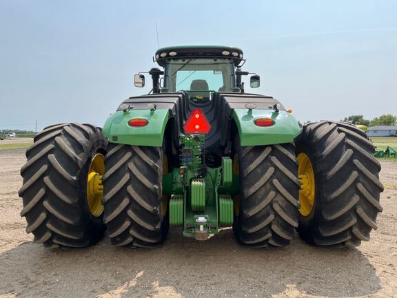 2017 John Deere 9520R Tractor 4WD