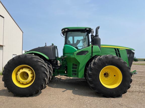 2017 John Deere 9520R Tractor 4WD
